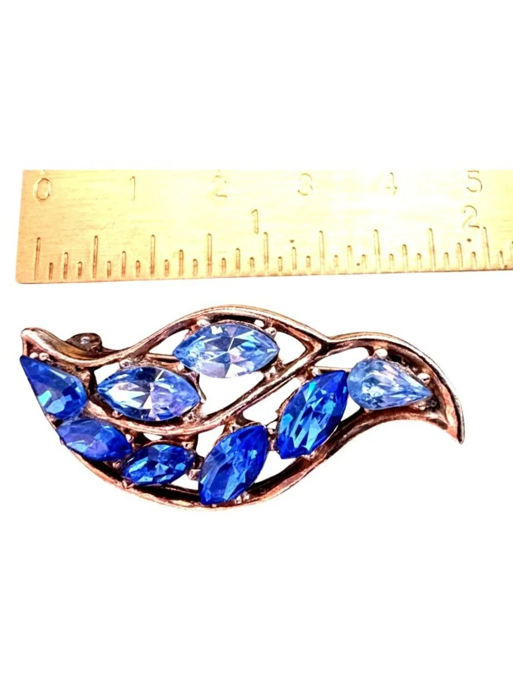 Vintage Blue Marquise Rhinestone Leaf Brooch – Gold‑Tone Mid‑Century Costume Jew